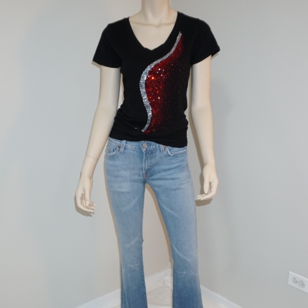 Bozzolo V-Neck Rhinestone Tee - Picture 5 of 10